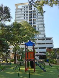 Coronel Vicente Machuca esq/ Avda Laguna Grande Edf. Boulevard Plaza Pinedo , Fernando De La Mora, Fernheizung 00001, Paraguay