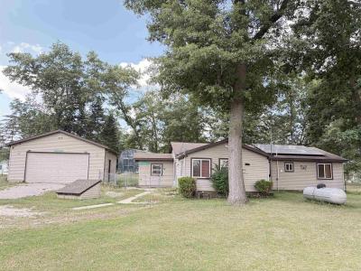 2901 E Cathy, Harrison, Michigan 48625, États-Unis