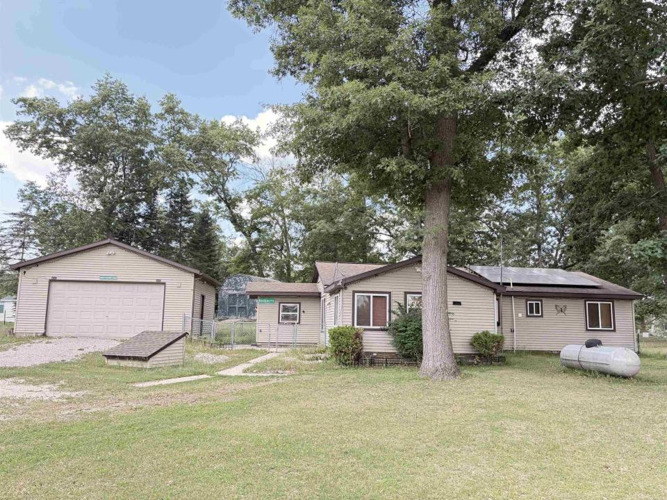 2901 E Cathy, Harrison, Michigan 48625, Estados Unidos