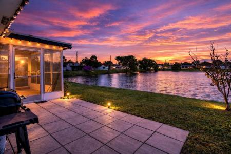 4804 NW 27th Terrace, Tamarac, Florida 33309, USA