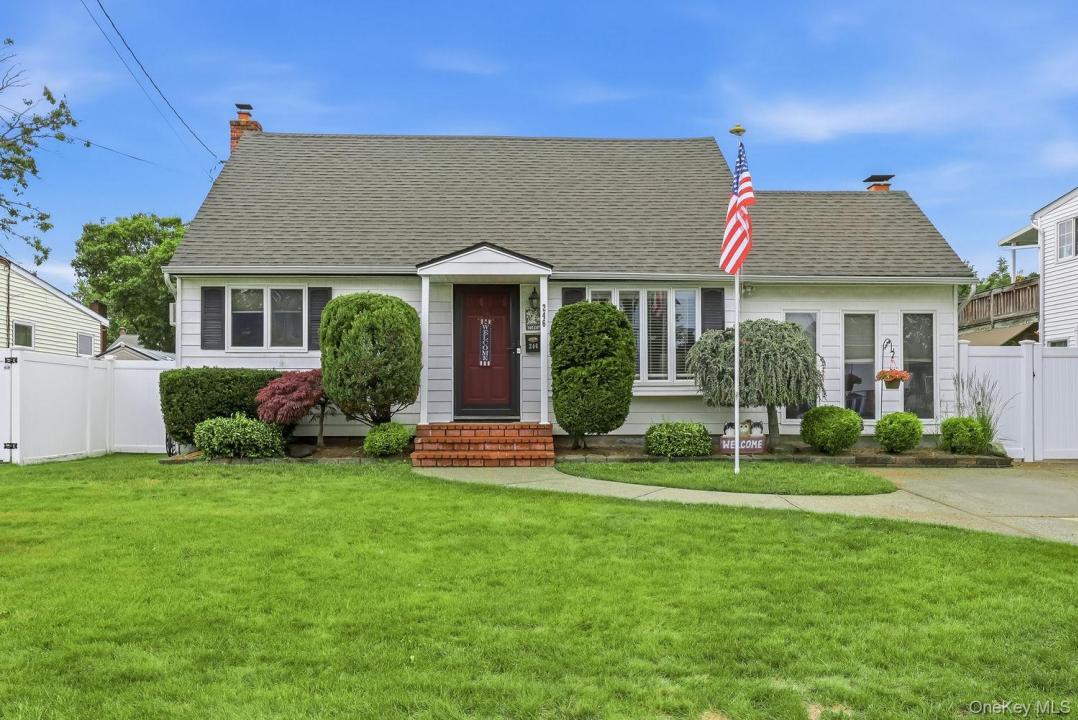 246 29th Street, Lindenhurst, 紐約州 11757, 美國
