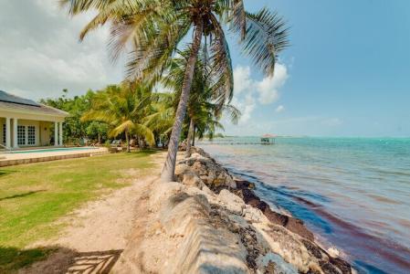 PICTURE PERFECT SOUTH SOUND FAMILY HOME WITH GUEST SUITE, South Sound, Grand Cayman, Iles Caïmans