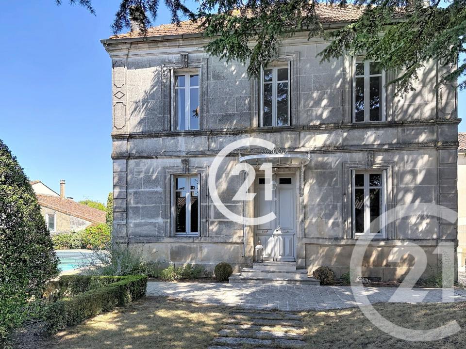 Chateaubernard, Poitou-Charentes 16100, France