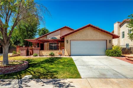 3327 Marilynn, Lancaster, Californie 93536, États-Unis