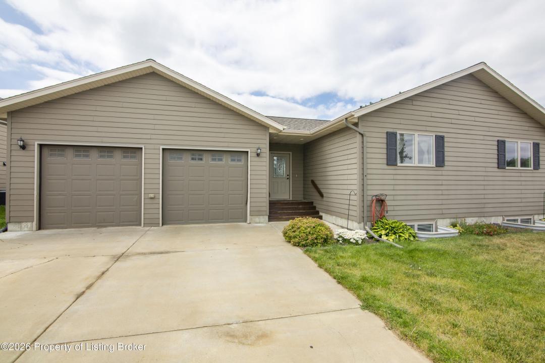 658 4th Avenue, Dickinson, Dakota Du Nord 58601, États-Unis