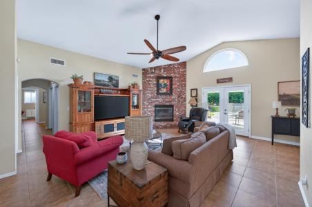 3055 Fairmont Court, Madera, California 93637, USA