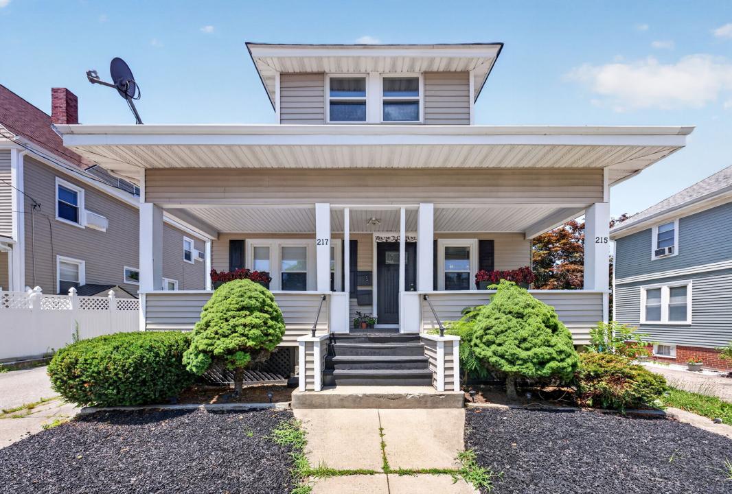 217 Pontiac Avenue, Cranston, Rhode Island 02910, États-Unis