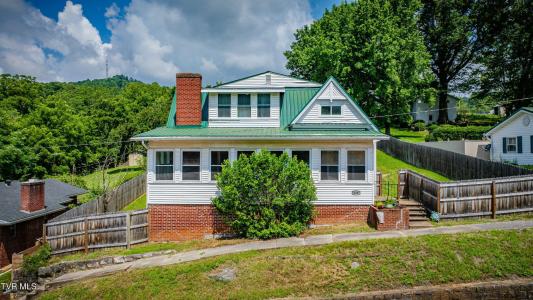 316 West Jackson Street, Gate City, Virginia 24251, USA