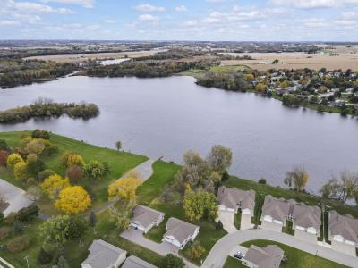 922-932 Waters Edge Court, Marshall, Wisconsin 53559, USA