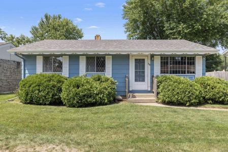 2112 Maple Avenue, Loves Park, Illinois 61111, États-Unis