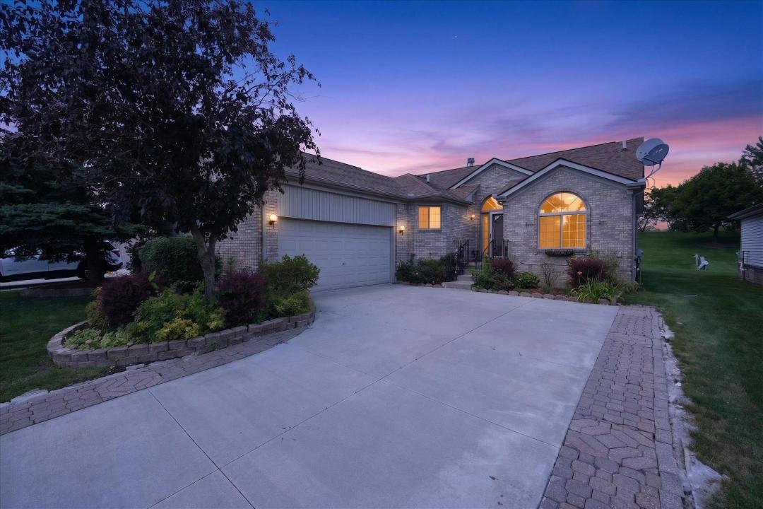 3527 New Boston, Sterling Heights, 密歇根州 48314, 美国