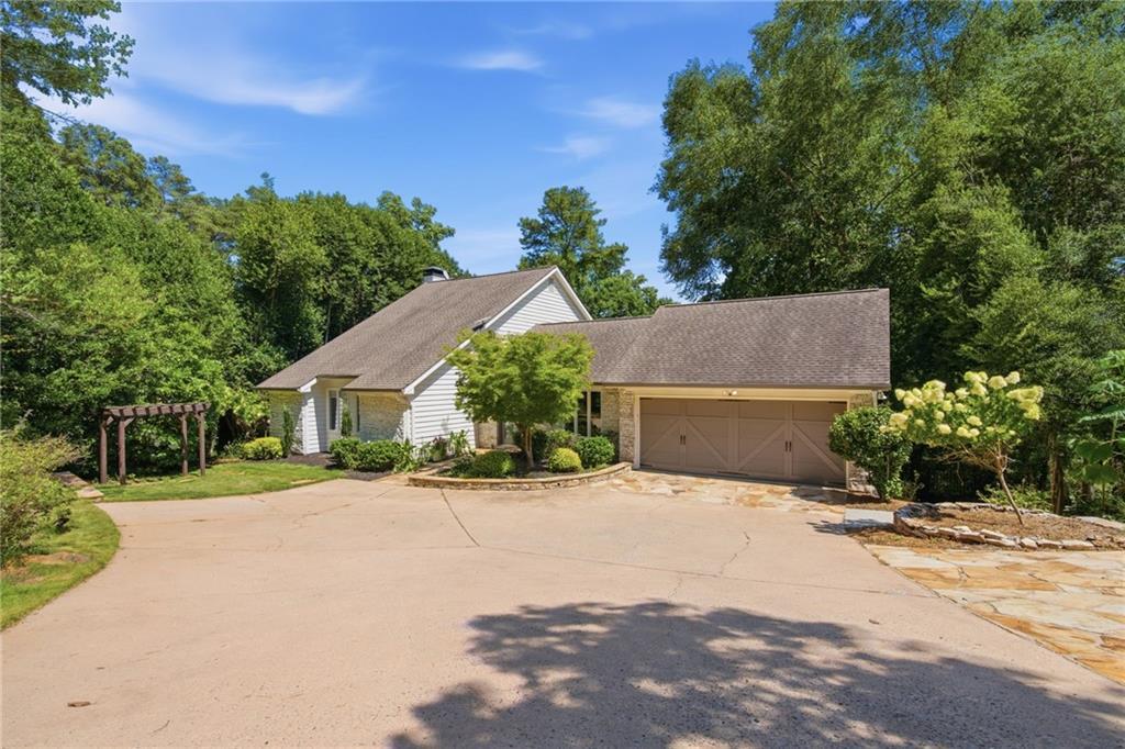 8190 Old Mill Drive, Gainesville, Georgia 30506, Estados Unidos