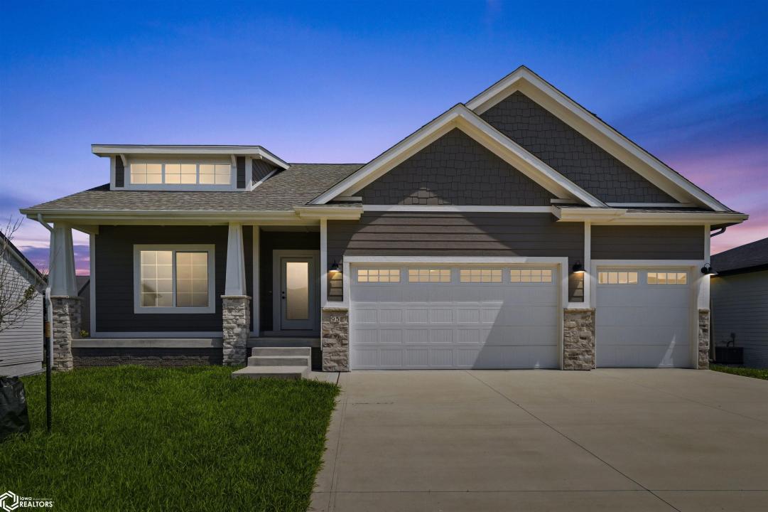95 NW Hidden Knoll, Waukee, Iowa 50263, États-Unis