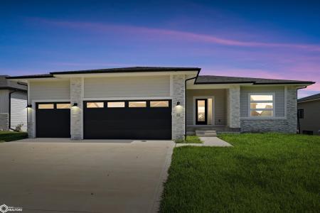 65 NW Hidden Knoll, Waukee, Iowa 50263, USA