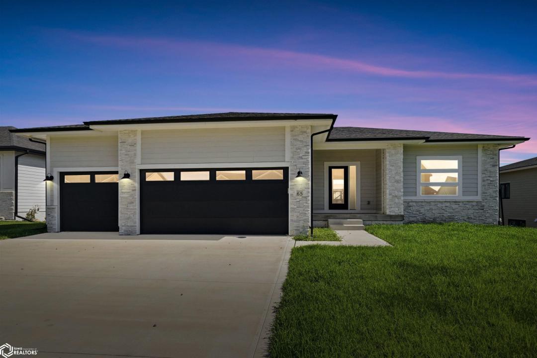 65 NW Hidden Knoll, Waukee, Iowa 50263, États-Unis