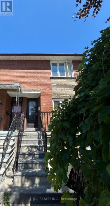 99 CLINTON ST STREET, Toronto (palmerston-little Italy), Ontario M6G 2Y4, Canada
