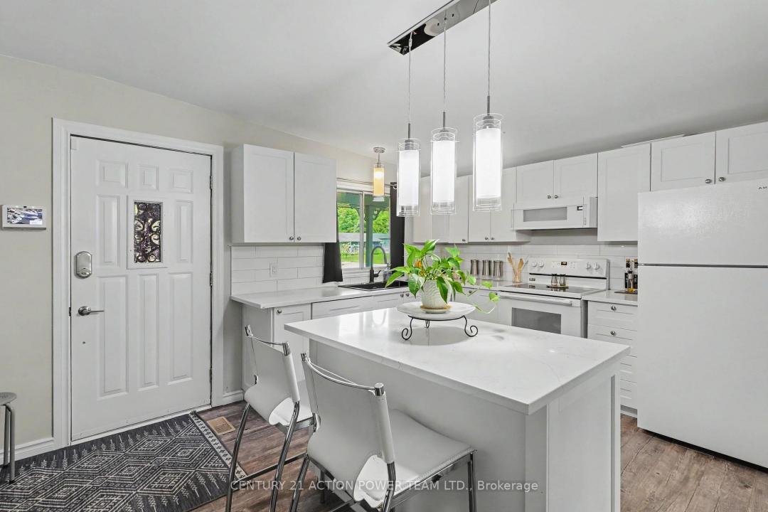 5620 ROCKDALE ROAD W, Orleans - Cumberland And Area, Ontario K0A 3H0, Kanada