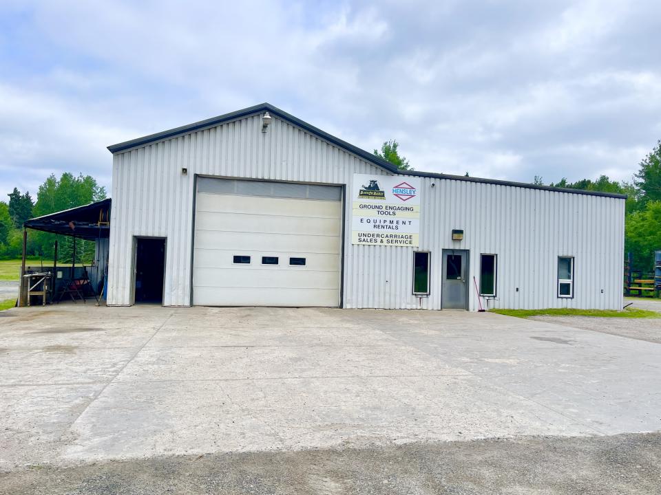 17141 Highway 17 West, Dryden, Ontario P8N 2Y6, Kanada