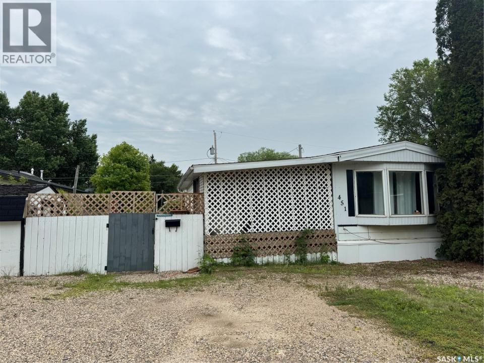 451 34TH STREET, Battleford, Saskatchewan S0M 0E0, Canada