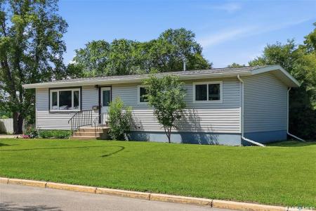 1397 7TH STREET E, Prince Albert, Saskatchewan S6V 0V2, Canada