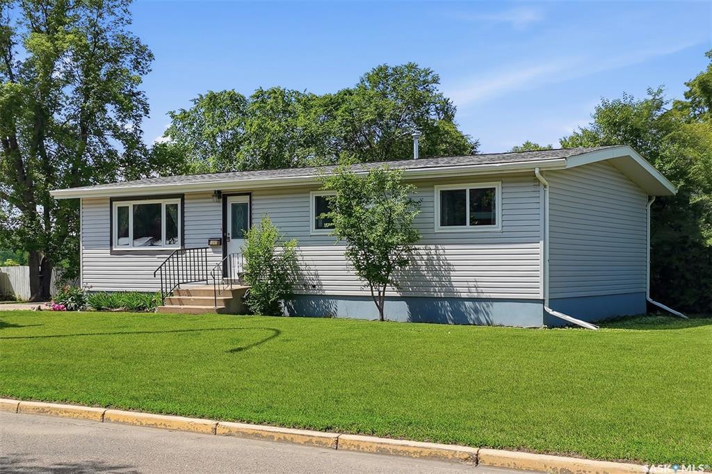 1397 7TH STREET E, Prince Albert, Saskatchewan S6V 0V2, Canada