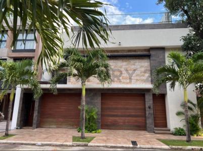 AV SAN MARTIN ENTRE 3ER Y 4TO ANILLO CALLE FERNIN PERALTA , Equipetrol, Santa Cruz 00001, Bolivien