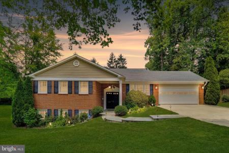 3300 Clearwood Court, Falls Church, Virginia 22042, USA
