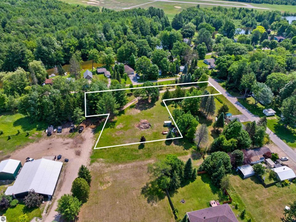 V/l 1-D E Fourth Street, Bellaire, Michigan 49615, Stati Uniti