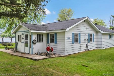5980 Birchwood Drive, Hale, Michigan 48739, États-Unis