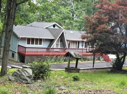 138 Westwood Drive, Dingmans Ferry, 펜실베니아 18328, 미국