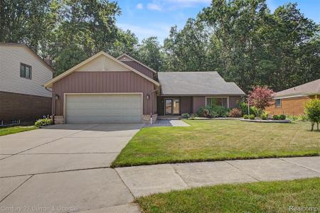 17620 Fox Glen Drive, Riverview, Michigan 48193, USA