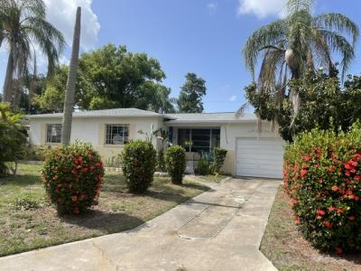 3752 Benson Ave. N., St. Petersburg, Florida 33713, USA