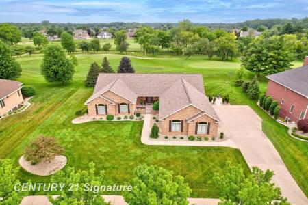 77 Sawmill Creek, Saginaw, Michigan 48603, États-Unis