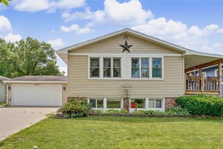 1901 Estella Street, Perry, Iowa 50220, USA