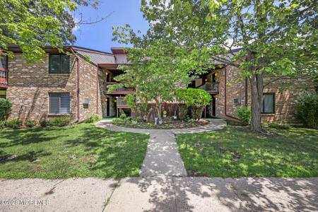 156 Cross Slope Court #D, Manalapan, New Jersey 07726, États-Unis
