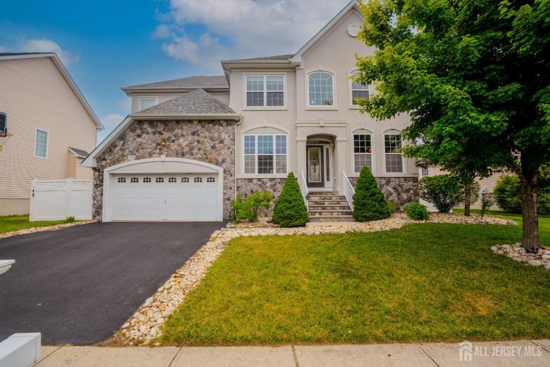 -3 Maxwell Road, Monroe, New Jersey 08831