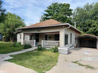 709 N 12th Street, Chariton, Iowa 50049, USA