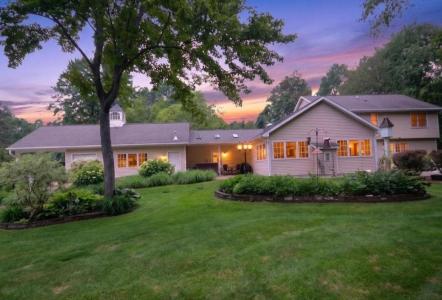 4010 E Old Pine, Midland, Michigan 48642, États-Unis