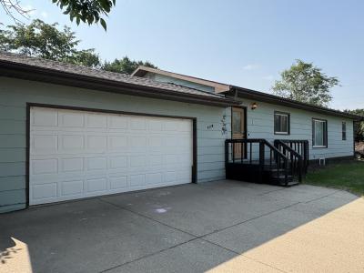 112 Pleasant Ave N, Surrey, North Dakota 58785, USA