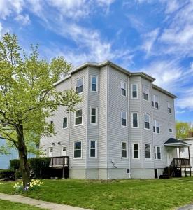 218-220 Whitman Ave, Whitman, Massachusetts 02351, USA