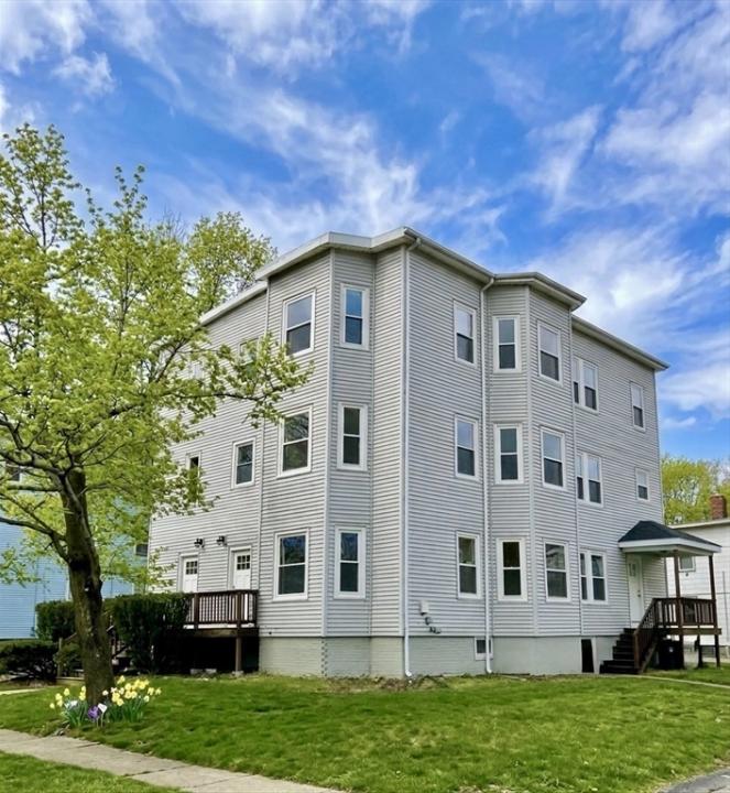 218-220 Whitman Ave, Whitman, Massachusetts 02351, HOA KỲ