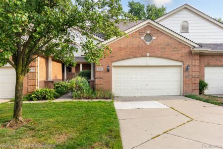 1083 Maya Court Court, Troy, Michigan 48085, États-Unis