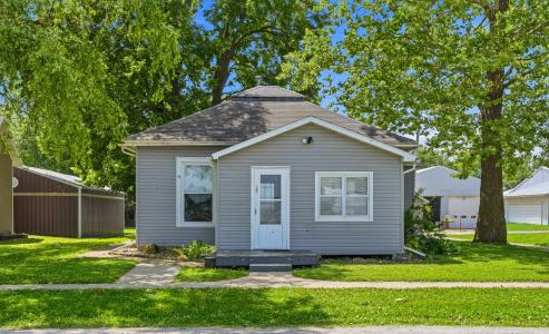 107 W Front St., Wayland, Iowa 52654, USA