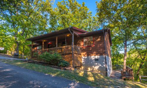 617 Iron Mountain Rd, Pigeon Forge, Tennessee 37863, USA