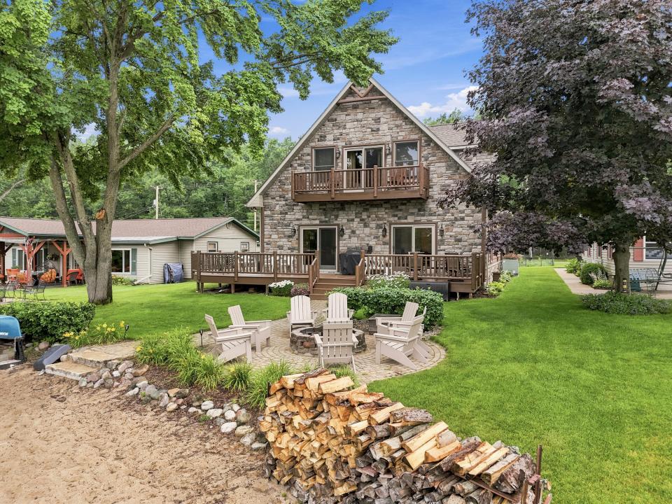1966 Lake James Drive, Prudenville, Michigan 48651, États-Unis