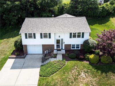 3139 New Hampshire Dr, New Kensington, Pennsylvania 15068, USA