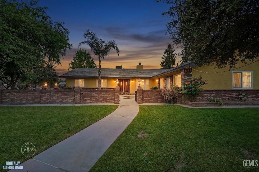 253 E Mckee Road, Bakersfield, Califórnia 93307, Estados Unidos