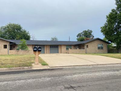205 A&B N Manor Dr, Kerrville, Texas 78028, USA