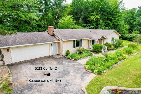 5262 Conifer Drive, Columbiaville, Michigan 48421, USA