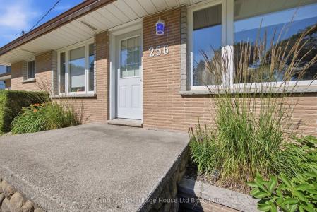256 MARKWELL STREET, Norfolk, Ontario N4B 2R2, Canadá